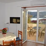 Burcul Pag شقة