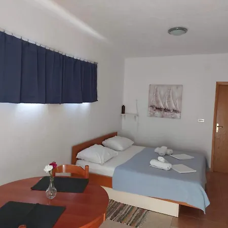 Burcul Pag Apartment *